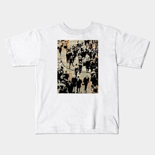 Public scene Kids T-Shirt